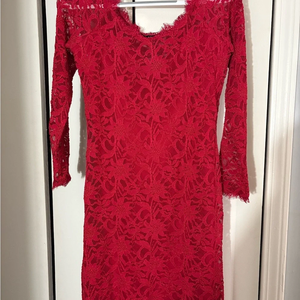 Elegant Red Lace Dress​ - Picture 2 of 4